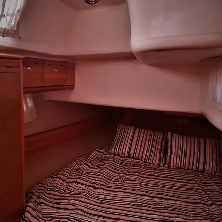 Mar Y Tierra Cisco 2 Hotel en barco